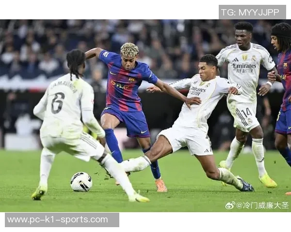 2012年皇马与巴萨经典对决回顾足球历史上的巅峰对抗 2012年皇马与巴萨经典对决回顾足球历史上的巅峰对抗